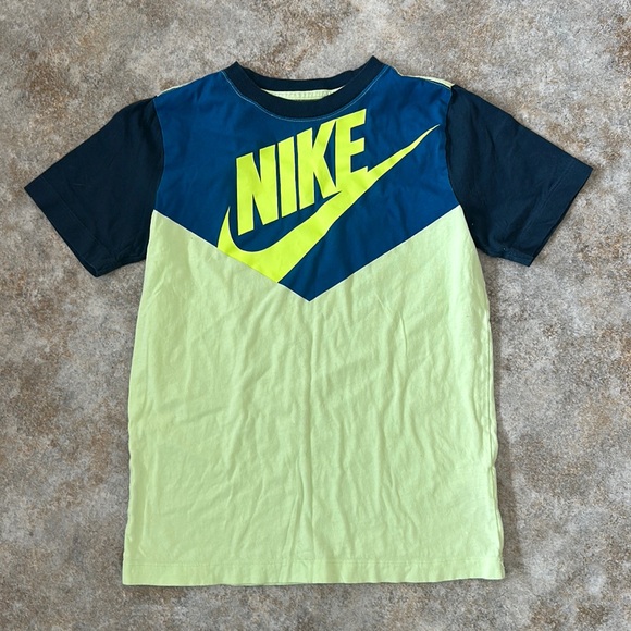 Boys Nike Color Block Tee - Picture 1 of 3